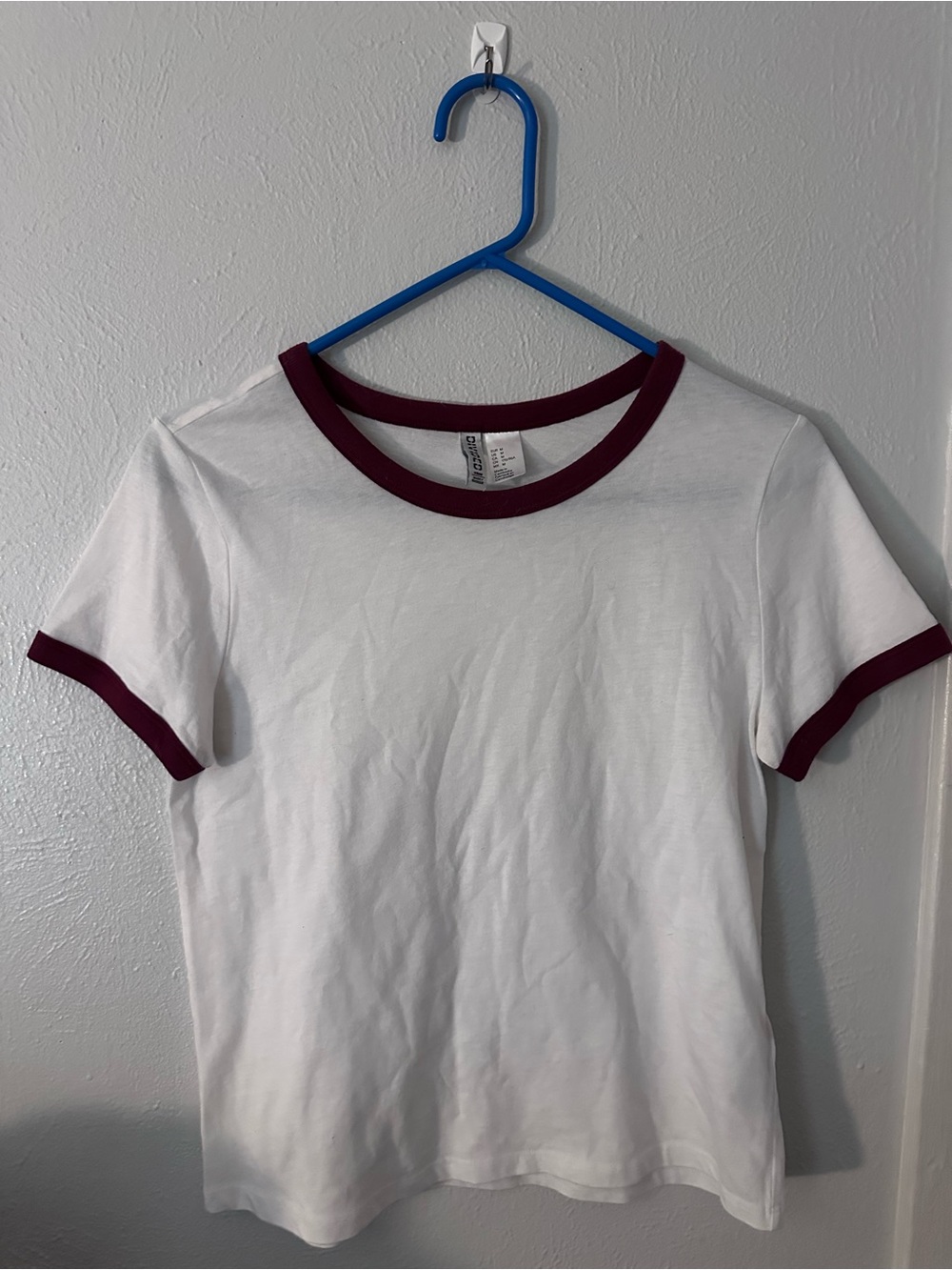 Divided White and Maroon Ringer Cropped Tee